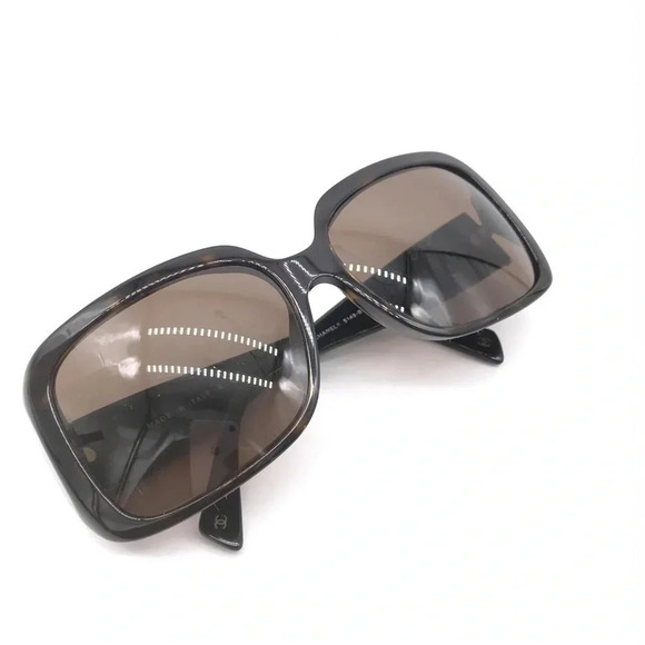 Vintage Chanel Sunglasses - Picture 6 of 14